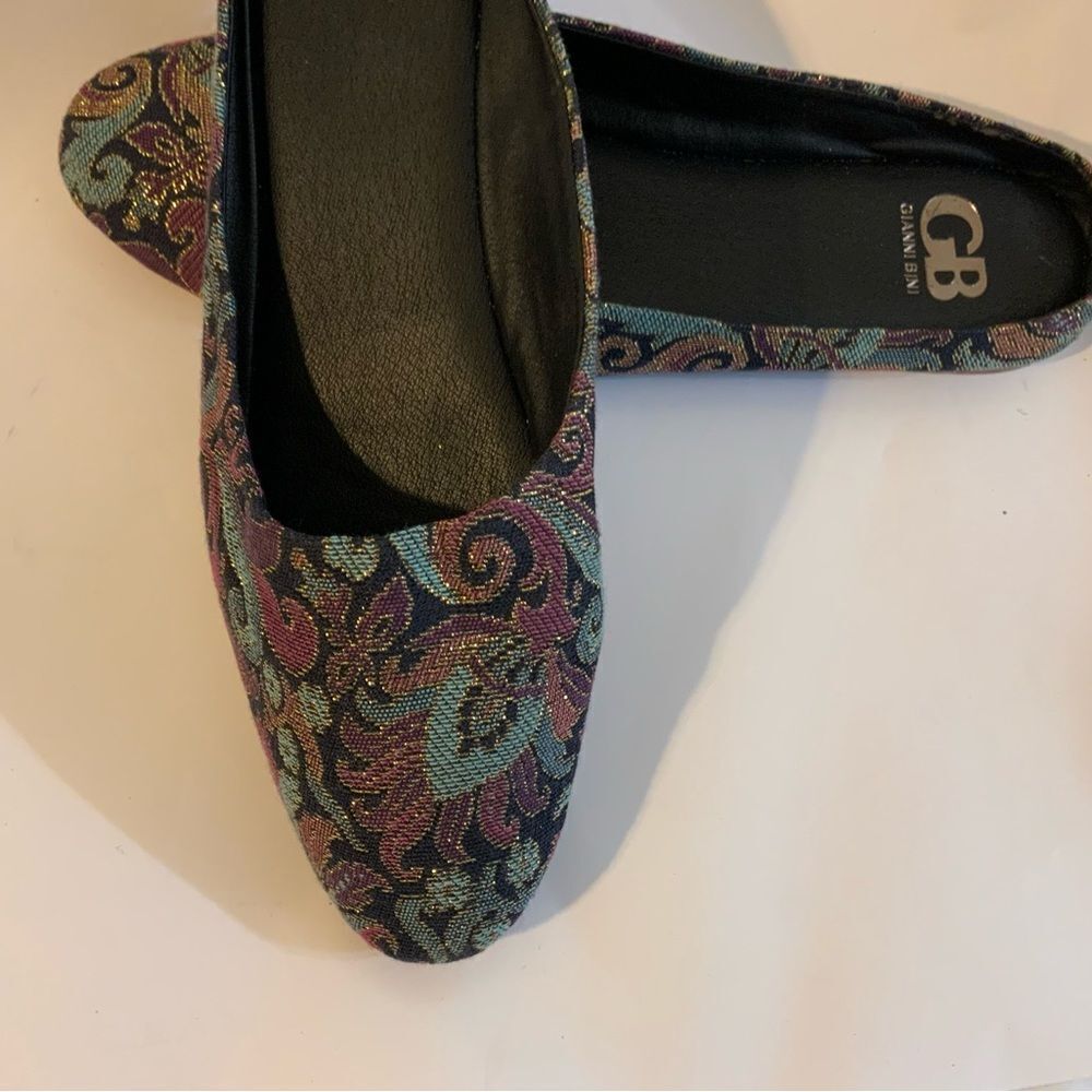 Gianni Bini Shoes Flat Mules Size 8.5M Brocade Tuned Out Jewel Tone Paisley